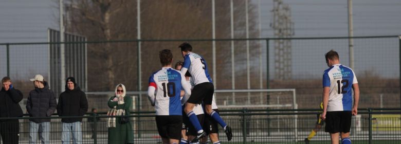 HVCH koploper na knappe overwinning