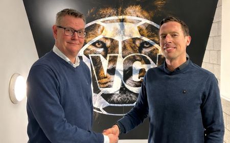 Jean-Paul van de Akker nieuwe hoofdtrainer VR1